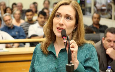 Juliana pede aprovação de tratamento de varizes na rede pública de saúde