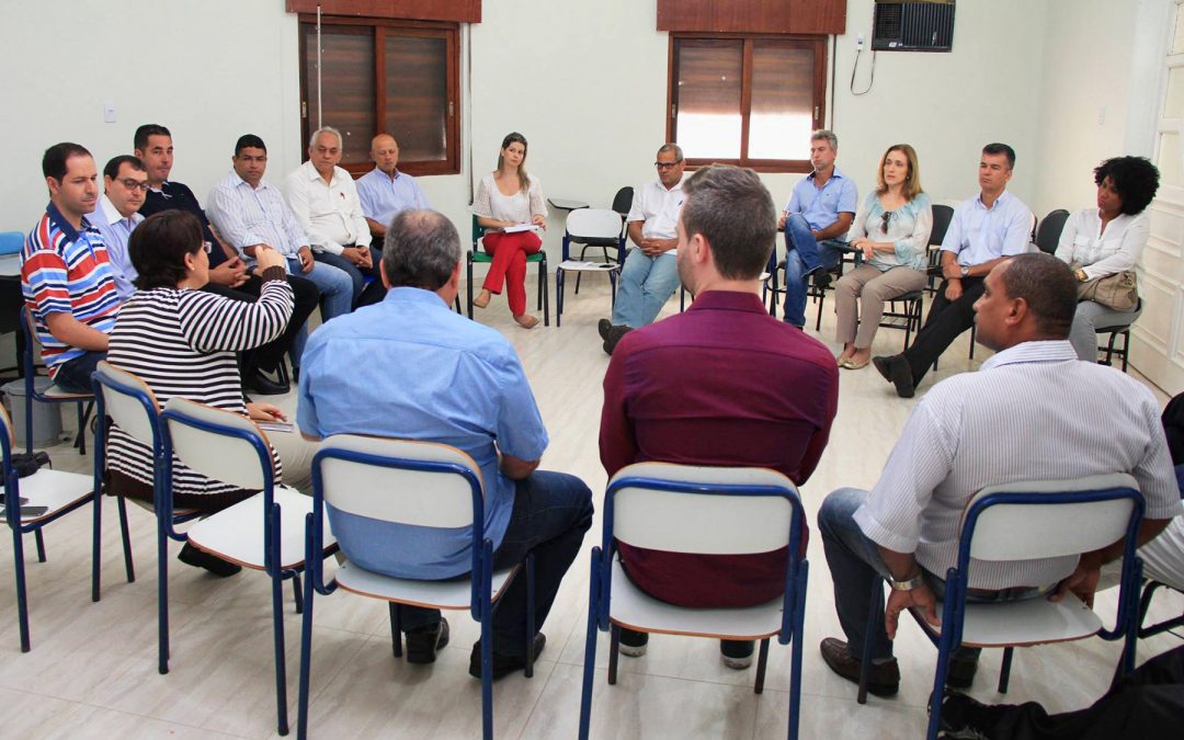 Diretores da Gota de Leite esclarecem benefícios do parto normal a vereadores