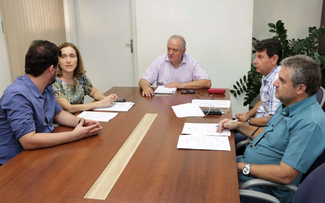 Regulamentação da ‘lei dos fogos’ é debatida na Prefeitura