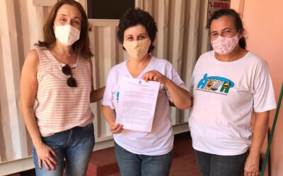 Juliana Damus visita Ambulatório Veterinário e comemora vitória em favor da AAPA