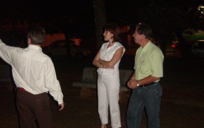 Melhorias na iluminação e arborização em várias praças da cidade