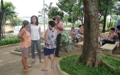 Juliana consegue ponto de ônibus na Praça da Gruta
