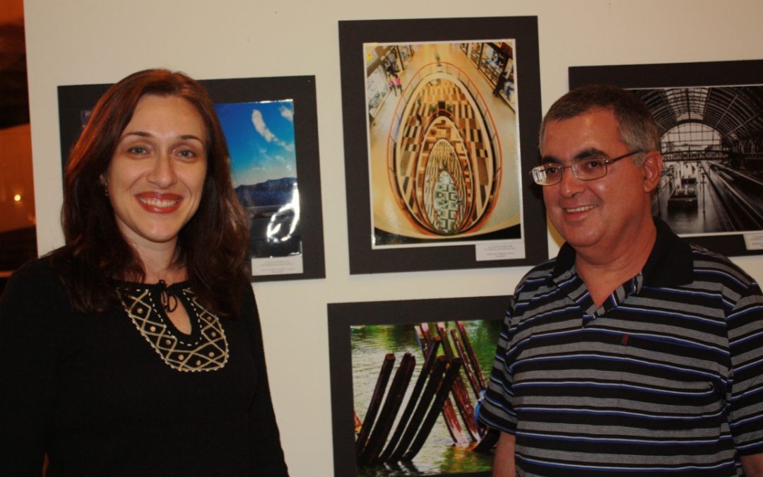 Juliana representa Câmara em Salão de Fotografia