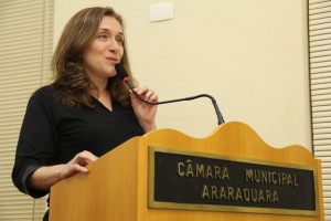 Juliana Damus sugere que Câmara faça campanha de doação de sangue