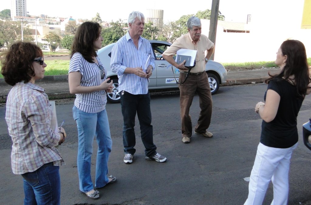 Juliana Damus pede solução para problemas no trânsito