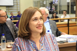 Juliana Damus discute andamento da lei das carroças na Prefeitura
