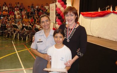 Juliana participa da formatura dos alunos do PROERD