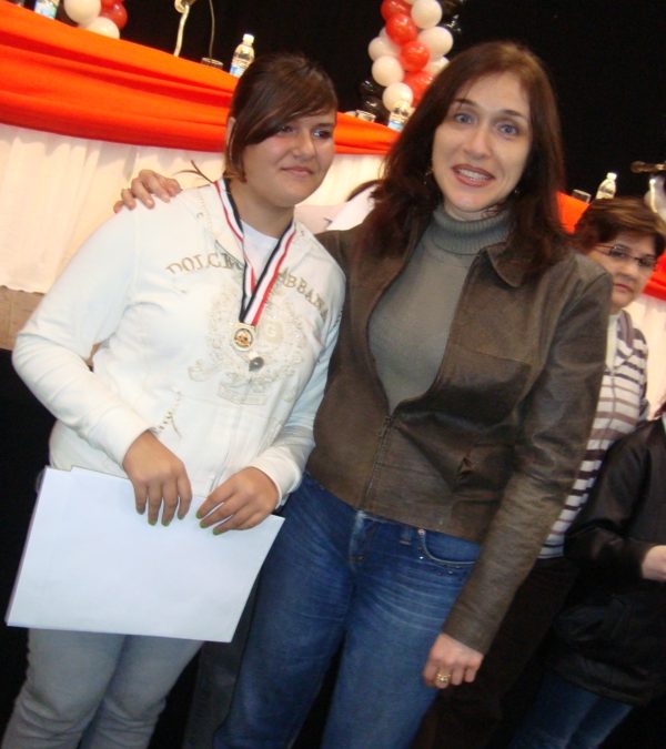 Juliana participa da formatura dos alunos do PROERD