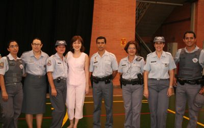 Juliana apoia aposentadoria de Policial Feminina