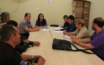 Campanha e lei contra o cerol foram temas de reunião da vereadora Juliana