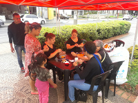 Árvores de Natal ganham corações araraquarenses